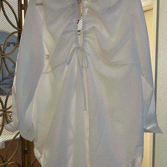 NWT BloomChic Long White Keyhole Back Shirt/Dress 1XL/16 - Picture 3 of 6
